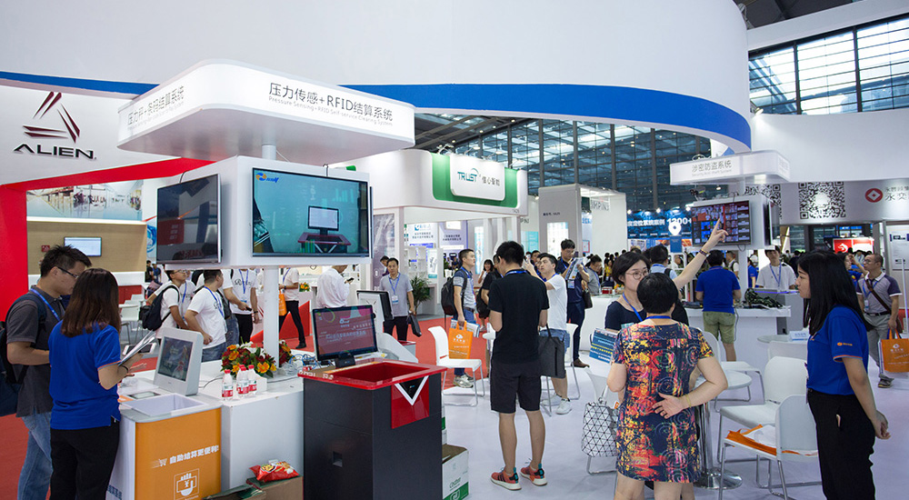 2018���ʮ������������������ļ�չ����ٰ�